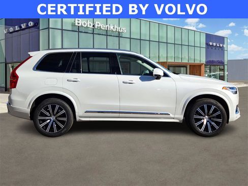 Used 2025 Volvo XC90 B6 Core w/ Protection Package Premier image 2