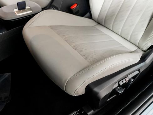 Used 2025 MINI Cooper S image 28