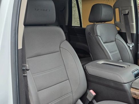 Used 2015 GMC Yukon Denali w/ Premium Package image 77