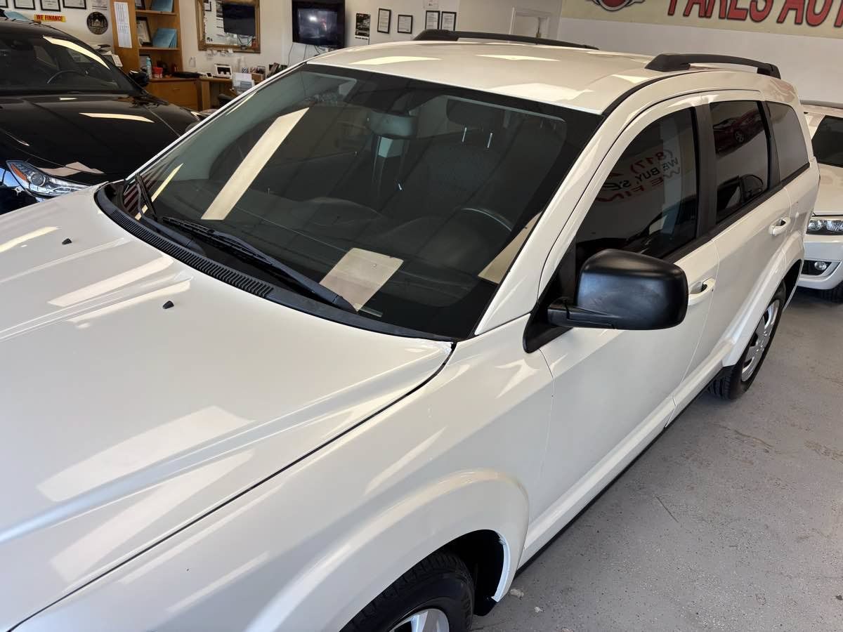 Used 2016 Dodge Journey SE w/ Flexible Seating Group FWD image 4