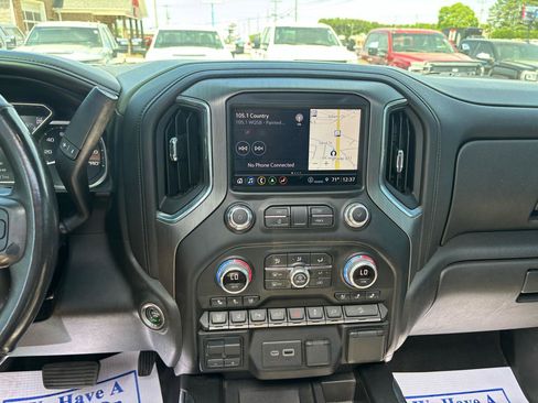 Used 2022 GMC Sierra 2500 Denali AWD/4WD image 18