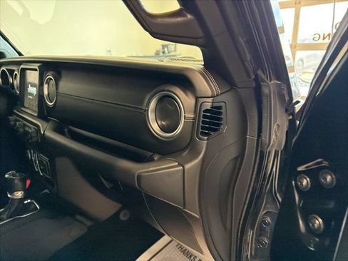 Used 2021 Jeep Wrangler Unlimited Sahara w/ Uconnect 4C Nav & Sound Group AWD/4WD image 36