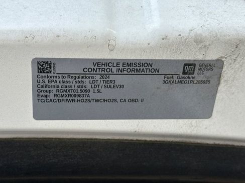 Used 2024 GMC Terrain SLE image 38