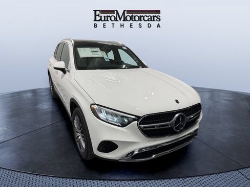 Used 2026 Mercedes-Benz GLC 300 4MATIC image 4