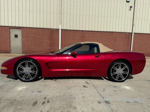 Used 2004 Chevrolet Corvette Convertible w/ Preferred Equipment Group image 4