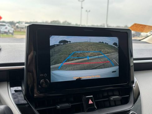 Used 2024 Toyota Corolla LE image 8