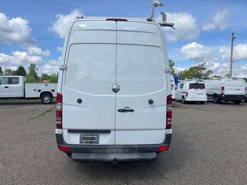 Used 2012 Freightliner Sprinter 2500 image 3