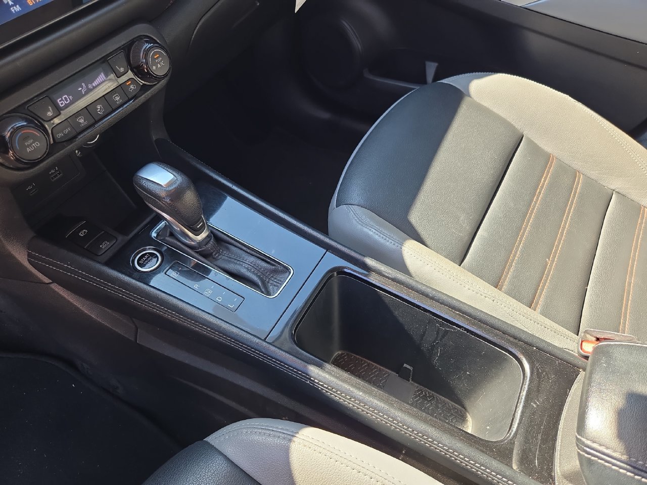 Used 2021 Nissan Kicks SR w/ SR Premium Package FWD image 18