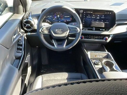 New 2026 Chevrolet Equinox LT image 13