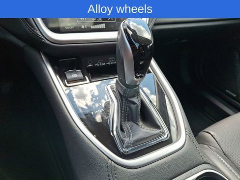 Used 2024 Subaru Outback Limited image 19