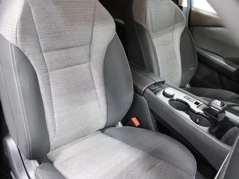 Used 2023 Nissan Rogue SV AWD/4WD image 27