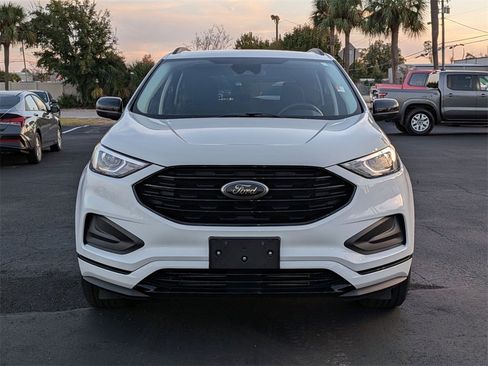 Used 2022 Ford Edge SE w/ Black Appearance Package image 2