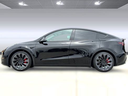 Used 2022 Tesla Model Y Performance AWD/4WD image 2