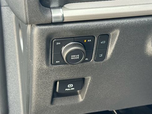 Used 2025 Ford Expedition Max Active AWD/4WD image 10