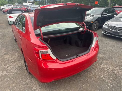 Used 2012 Toyota Camry LE FWD image 37