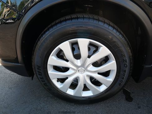 Used 2018 Nissan Rogue S AWD/4WD image 32