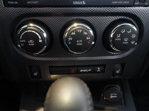 Used 2014 Dodge Challenger R/T image 16