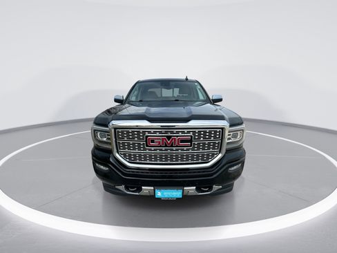 Used 2017 GMC Sierra 1500 Denali w/ Denali Ultimate Package image 3