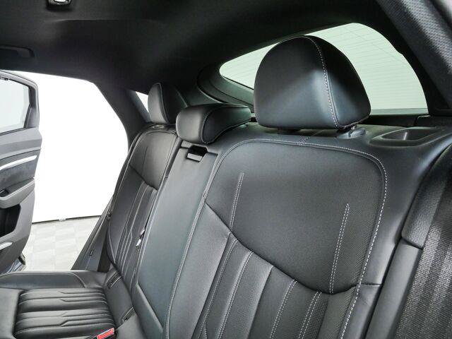 Used 2023 Audi e-tron S Prestige w/ Prestige Package AWD/4WD image 25