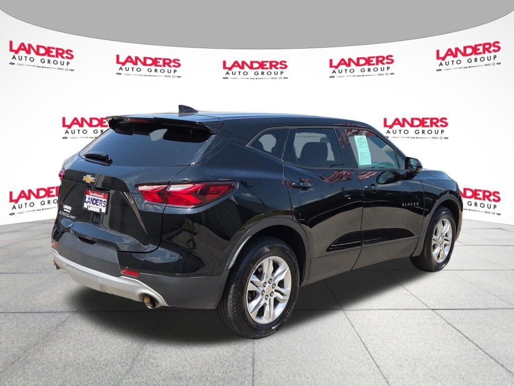 Used 2021 Chevrolet Blazer LT AWD/4WD image 3