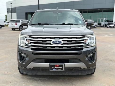 Used 2019 Ford Expedition XLT w/ Equipment Group 202A RWD image 2
