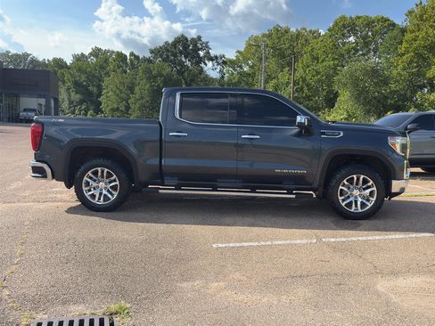 Used 2021 GMC Sierra 1500 SLT w/ SLT Premium Plus Package AWD/4WD image 3