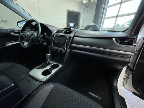 Used 2014 Toyota Camry SE w/ Fleet Convenience Package FWD image 27