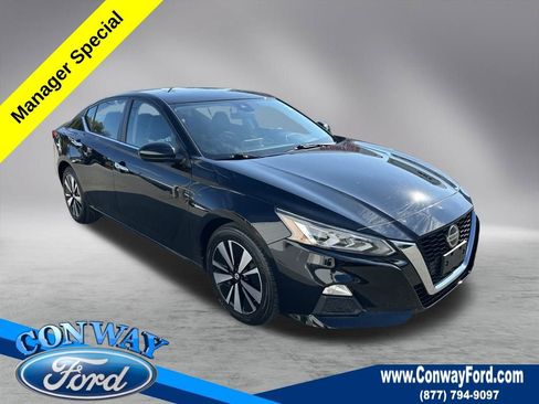 Used 2022 Nissan Altima 2.5 SV image 1