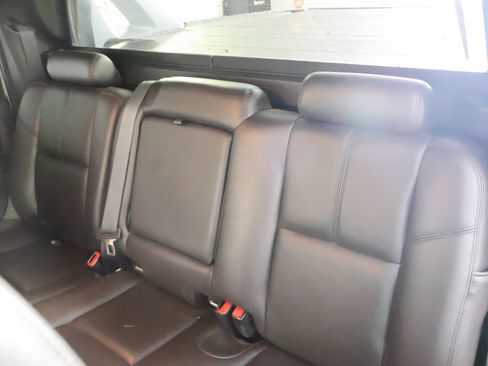 Used 2009 Chevrolet Avalanche LT w/ Luxury Package AWD/4WD image 44