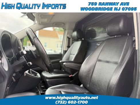 Used 2021 Mercedes-Benz Metris image 13