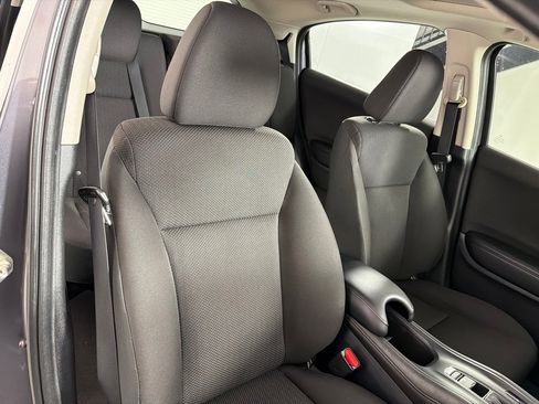 Used 2018 Honda HR-V EX image 25