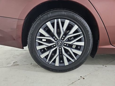 Used 2023 Nissan Altima 2.5 SV image 13