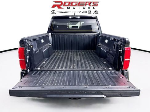 Certified 2025 Toyota Tacoma Limited AWD/4WD image 24