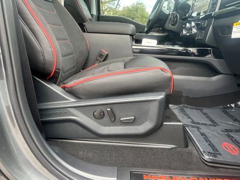 New 2026 Ford F250 Lariat w/ Black Appearance Package image 27