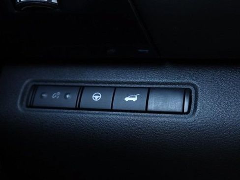 Certified 2025 Nissan Pathfinder SV AWD/4WD image 18