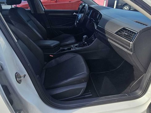 Used 2019 Volkswagen Jetta SEL w/ Cold Weather Package FWD image 24