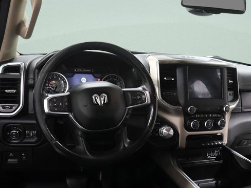 Used 2019 RAM 1500 Laramie AWD/4WD image 9