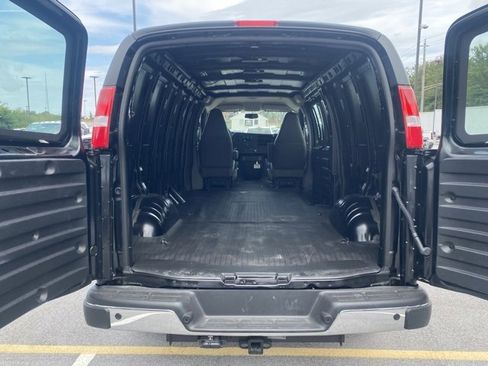 New 2025 GMC Savana 3500 Extended w/ Driver Convenience Package image 7
