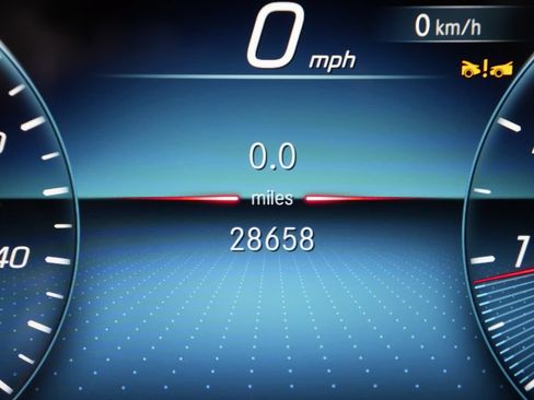 Used 2023 Mercedes-Benz E 350 4MATIC Sedan image 19