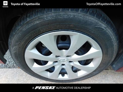 Used 2025 Toyota Corolla LE FWD image 7
