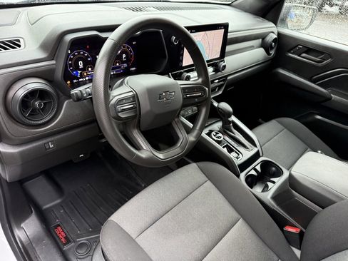 Used 2024 Chevrolet Colorado Trail Boss image 12