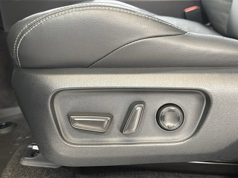 Certified 2025 Toyota 4Runner TRD Off-Road Premium image 14