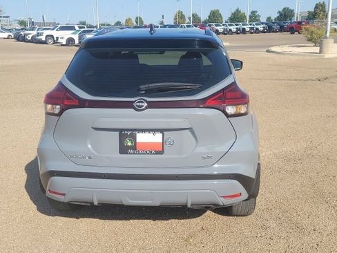 Used 2024 Nissan Kicks SR w/ SR Premium Package FWD image 7