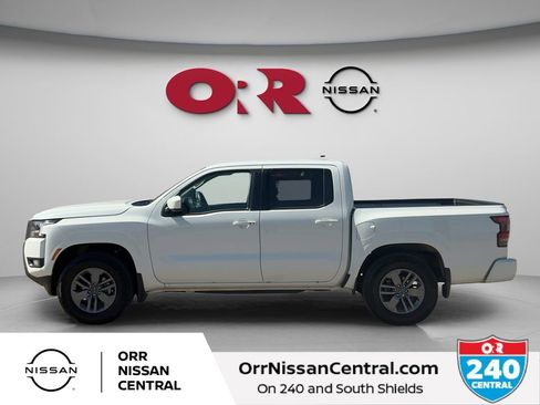 Certified 2025 Nissan Frontier SV w/ SV Convenience Package image 8