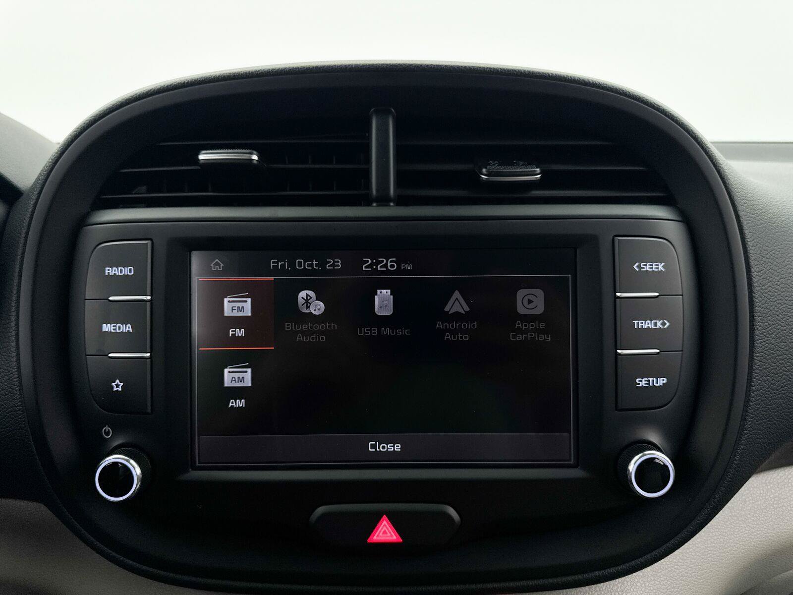 Used 2025 Kia Soul LX w/ LX Technology Package FWD image 24