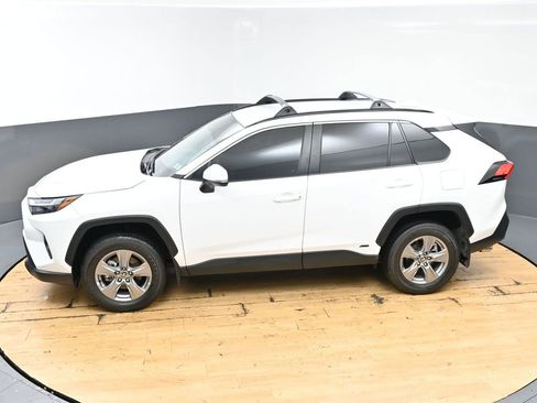 Used 2025 Toyota RAV4 LE AWD/4WD image 44