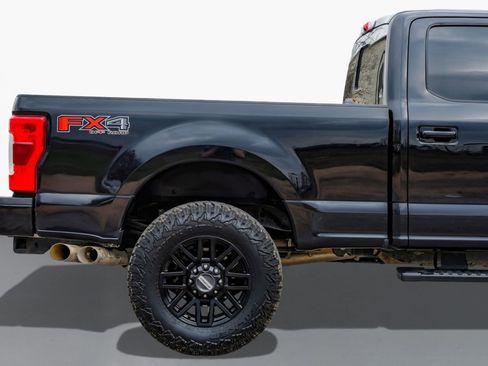 Used 2019 Ford F250 Lariat w/ Lariat Ultimate Package image 7