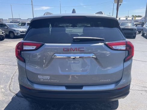 Used 2024 GMC Terrain SLE w/ Driver Convenience Package AWD/4WD image 7