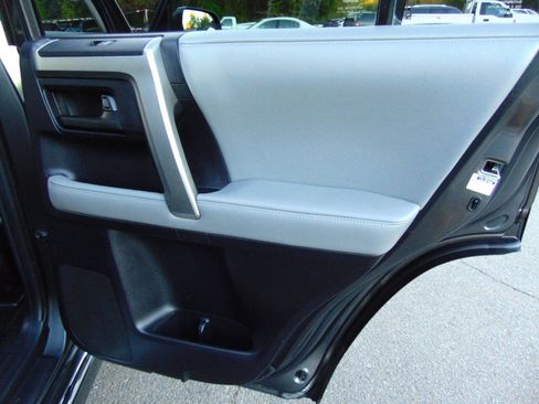 Used 2012 Toyota 4Runner SR5 image 51