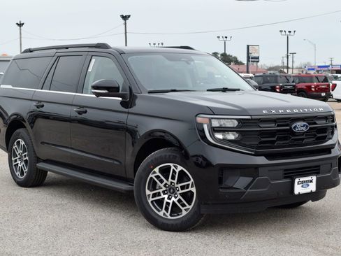 New 2026 Ford Expedition Max Active image 3